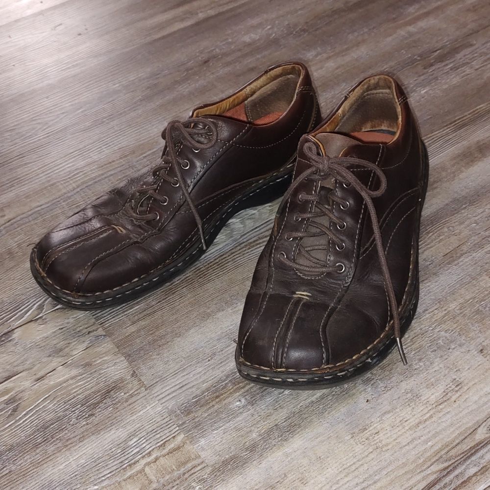 Clarks  brown loafers  Sz 10.5